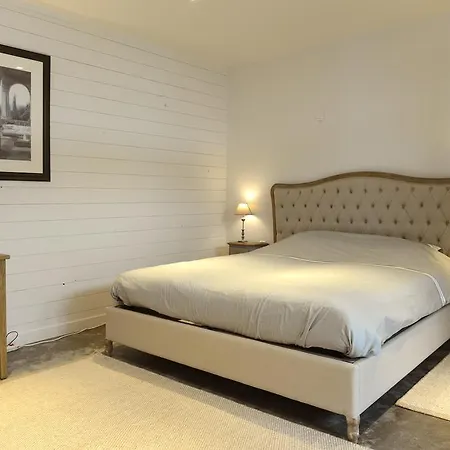 De Hessie Bed & Breakfast 4*